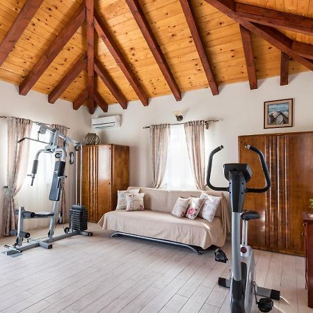 Luxurious Villa In Selca With Pool Luaran gambar