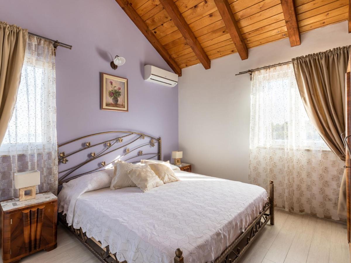 Luxurious Villa In Selca With Pool Luaran gambar