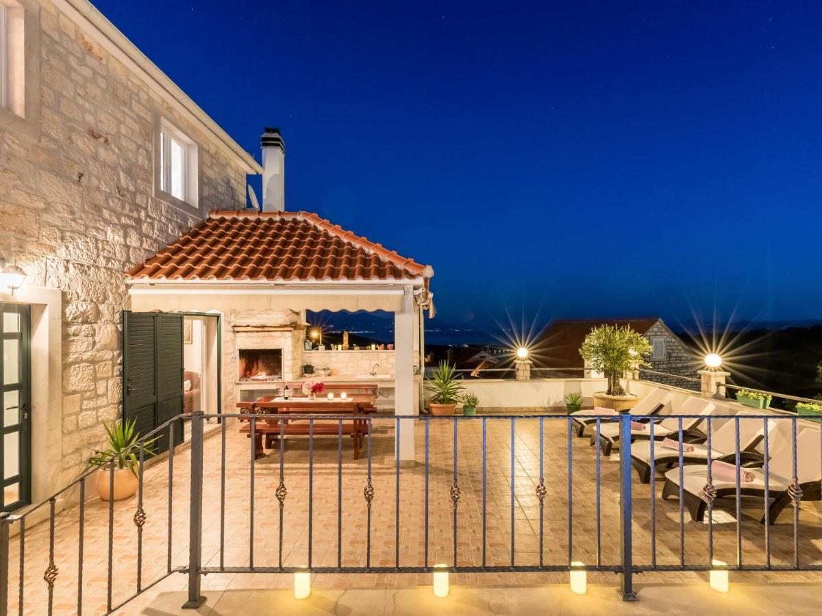Luxurious Villa In Selca With Pool Luaran gambar